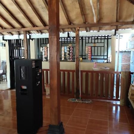 Limasan Mbah Darmo Hotel Tepus Bagian luar foto